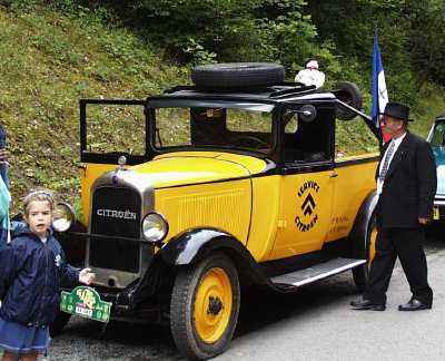 A C4 breakdown lorry